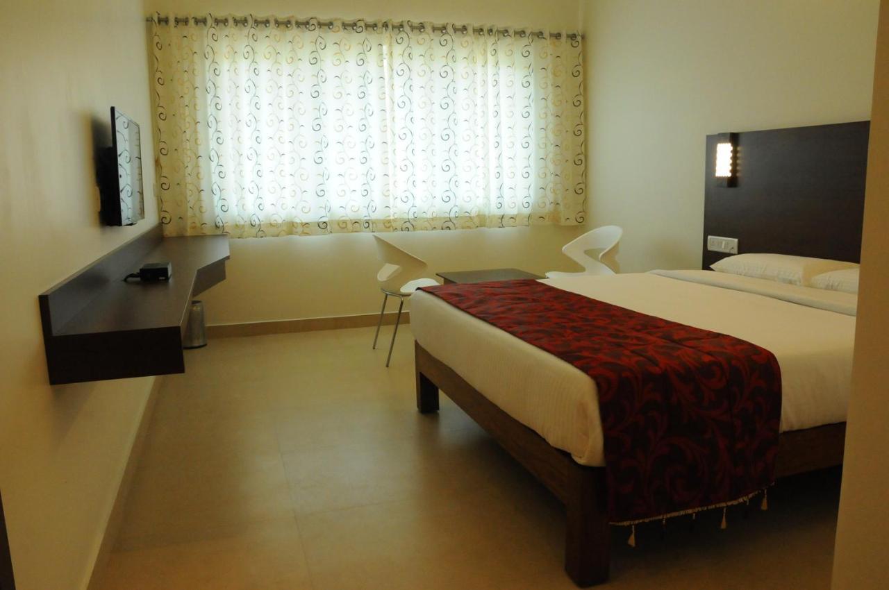 Palguni Residency Hotel Hassan Eksteriør billede