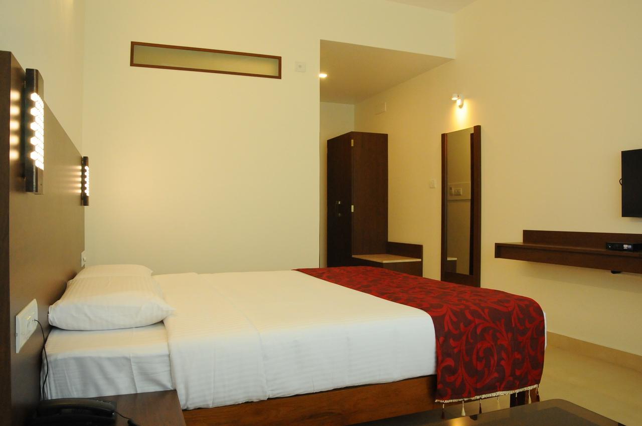 Palguni Residency Hotel Hassan Eksteriør billede